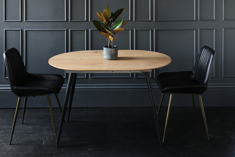 The Oxford Dining Table provides extra space for all your bits and bobs.